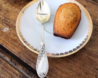 Teaspoon - Exceptional handle to customize for any occasion Mother's Day, Valentine's Day, Grandmother's Day, Father's Day