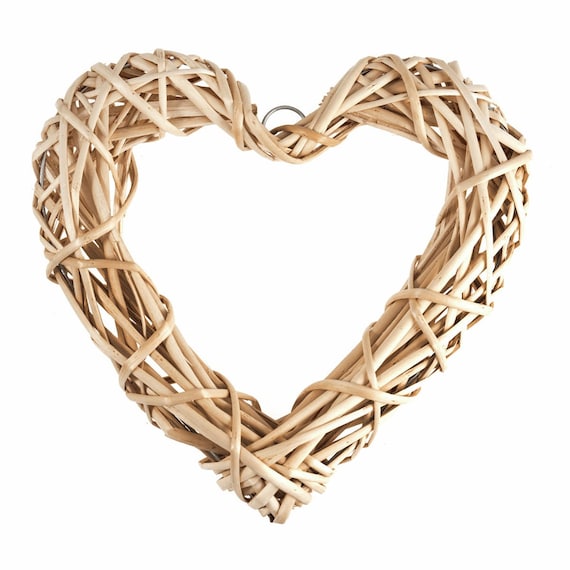 Wreath Base: Light Willow Heart - 30cm Wreath Base: Light Willow Heart - 30cm