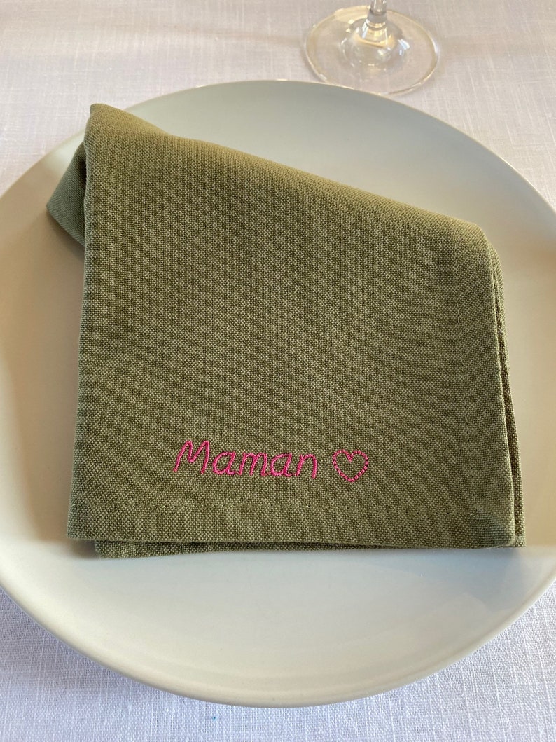 Serviette de table brodée personnalisée motif écru image 1