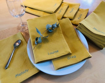 Pack of 6 personalized embroidered napkins Curry