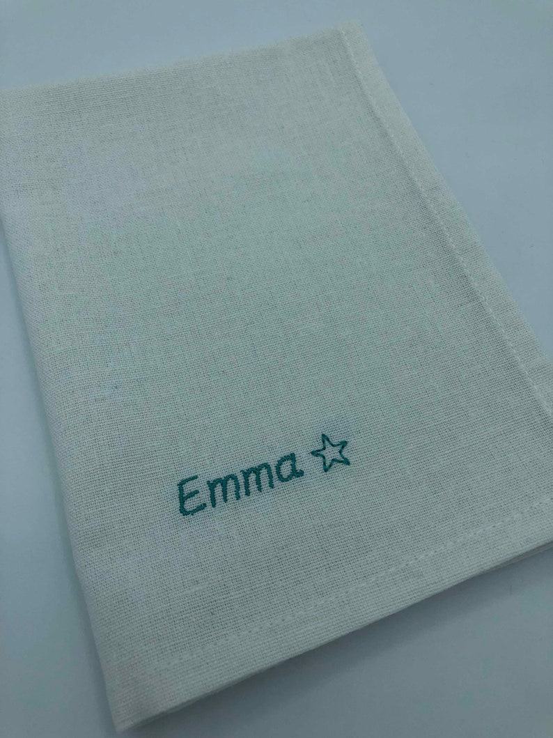 Serviette de table brodée personnalisée motif écru Etoile