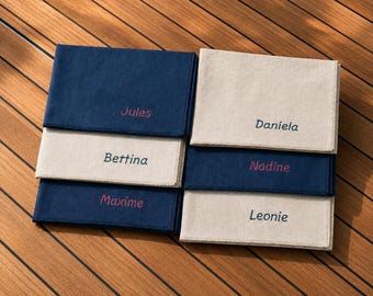 Donkere, geborduurde, gepersonaliseerde servet