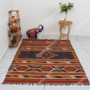 Handwoven Wool Jute Kilim Rug: Traditional Indian Design
