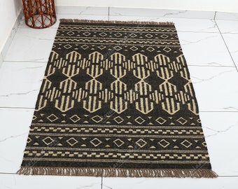 Handwoven Wool Jute Kilim Rug: Bohemian Dhurrie Rug
