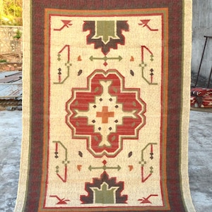 Handwoven Wool Jute Kilim Rug: Bohemian Dhurrie Rug