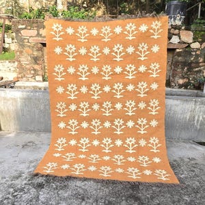 Handwoven Wool Jute Kilim Rug: Traditional Indian Design