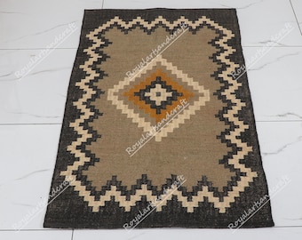 Handwoven Wool Jute Kilim Rug: Bohemian Dhurrie Rug