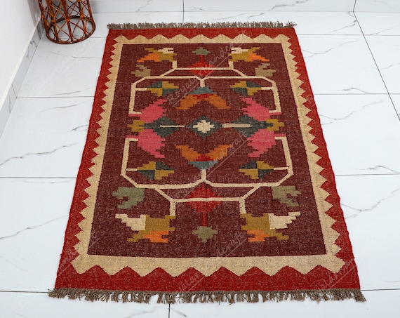 Handmade Wool Jute Kilim Rug: Traditional Indian Design