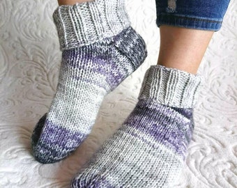 Hand knit women socks, knit bed socks, womens big size socks, vegan friendly socks, slipper socks, socks womens, Knitted socks, bed socks.