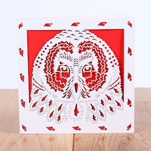 La carte de Noël Owl, carte découpée au laser