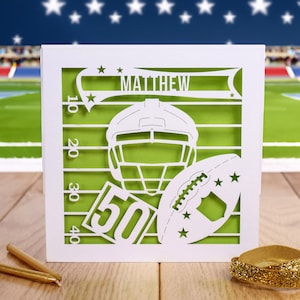Carte d'anniversaire football américain, âge et nom personnalisés, gril, découpé au laser