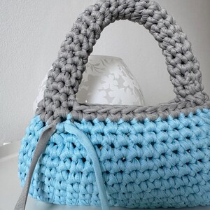 Chunky Crochet T-Shirt Yarn Bag Pattern: Beginner-Friendly Handbag (PDF Pattern) image 3