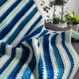 CROCHET PATTERN / Striped Crochet Blanket / Easy Crochet Blanket Pattern / Classic Crochet Striped Blanket / Crochet Blanket Pattern