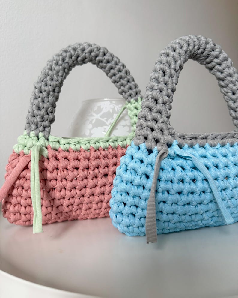 Chunky Crochet T-Shirt Yarn Bag Pattern: Beginner-Friendly Handbag (PDF Pattern) image 4