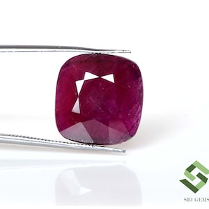 15.80x15.20 mm Natural Ruby Cushion Cut IGI Certified Loose Gemstone