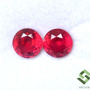 Par de rubíes naturales de talla redonda de 8 mm: piedras preciosas sueltas facetadas GF (5,31 cts)