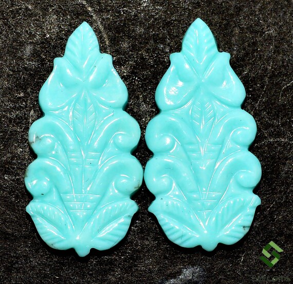 手作り彫刻天然ターコイズ彫刻ペア：27 x 13 mm 18.08カラットリーフ