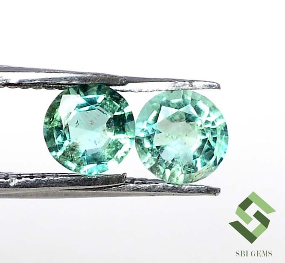 Paire D'émeraudes Naturelles Certifiées – 18-20 Carats – Colombie – Taille émeraude