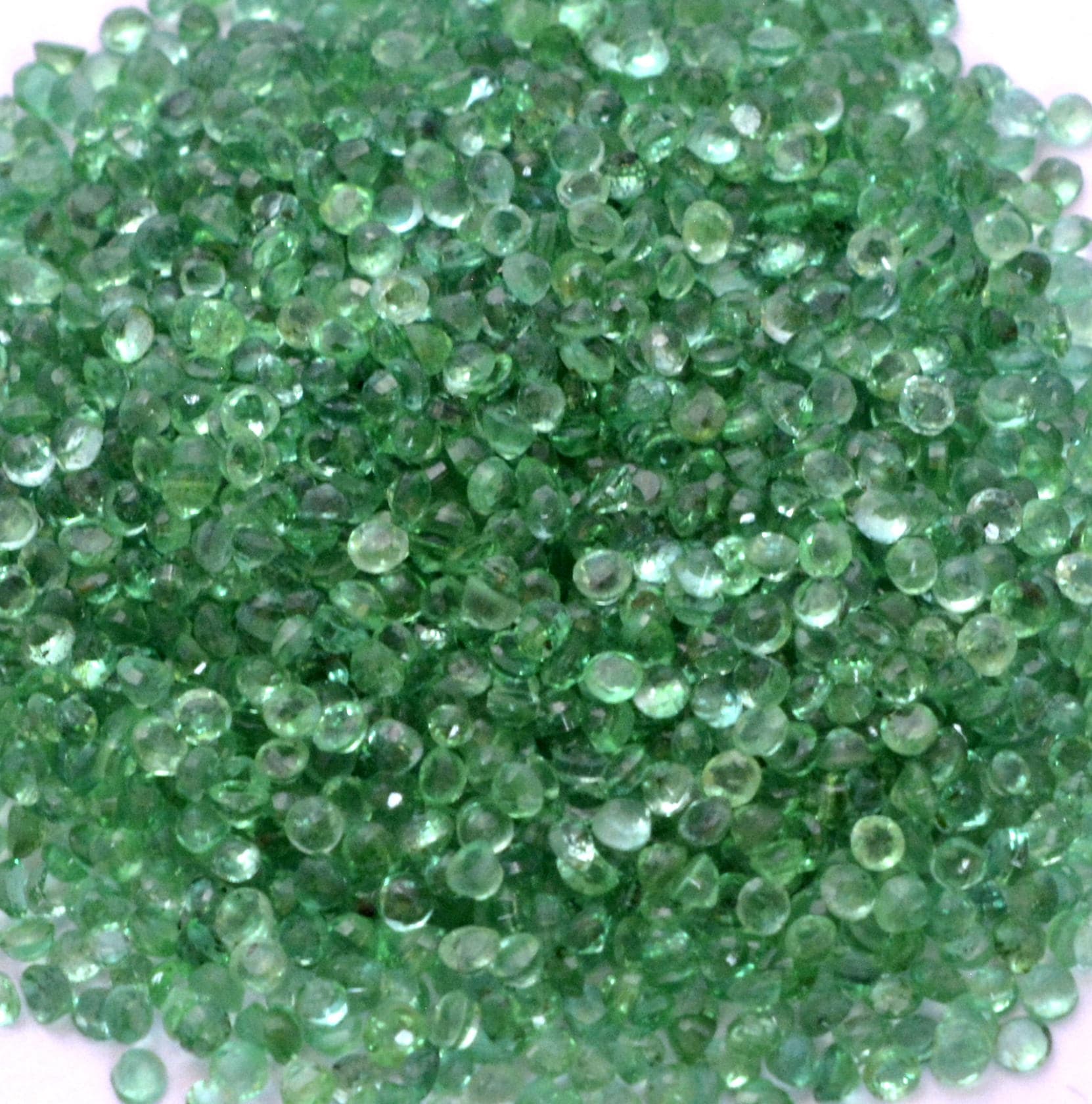 Lot D'émeraudes Brutes Naturelles 50,57 Carats - Non Taillées, Origine Colombie