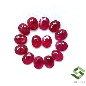 Lot de 4 rubis du Mozambique naturels de 5 x 4 mm de qualité, de forme ovale, en vrac