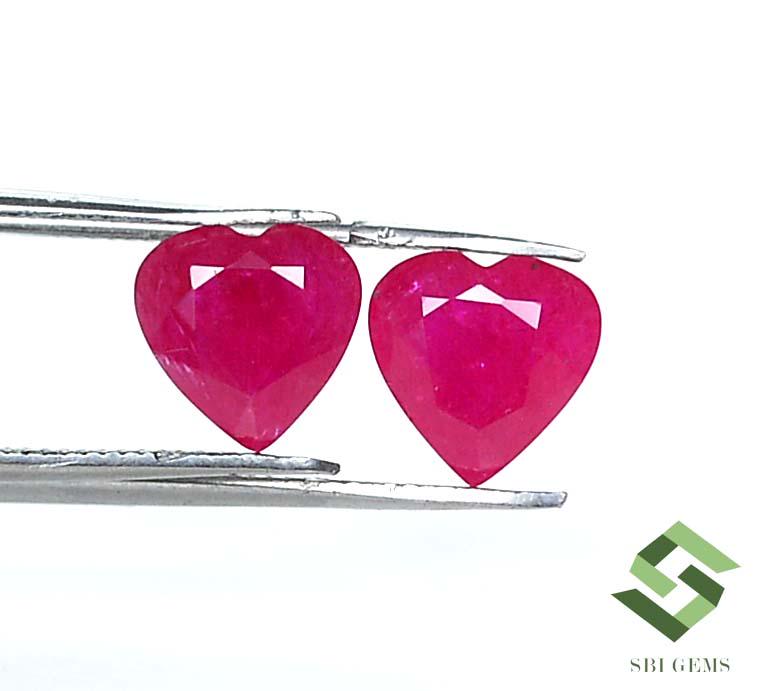 7.50x7.50 mmから8 x 8 mmの認定天然ルビーハートシェイプカット