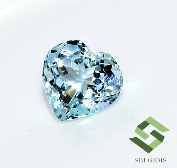【アクアマリン】　ハート シェイプ ハート型　② 7.75x7.75 mm 認定天然アクアマリン ハートシェイプカット 2 品質光沢