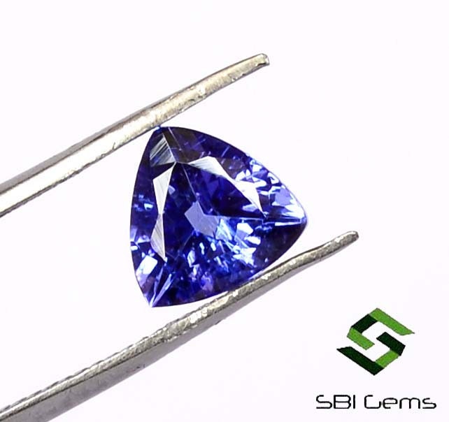Tanzanite Naturelle AAA+ En Taille Trillion – 4,80 Carats, Pierre Précieuse En Vrac