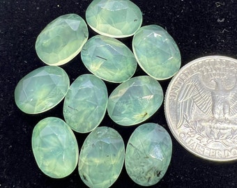 Paquet de 10 pièces de prehnite verte rutilée - cabochon taillé en rose - forme ovale calibrée - cabochon 100 % naturel - ovale 10 x 14 mm pour la fabrication de bijoux