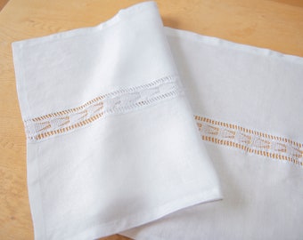 Caminos de mesa y servilletas de lino o caminos de mesa de algodón para bodas, cenas y fiestas en el jardín. Fabricados en el Reino Unido.