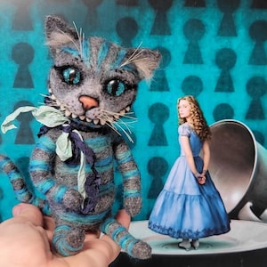 Needle felted cat, Cheshire Cat, collectible toy, Alice in Wonderland