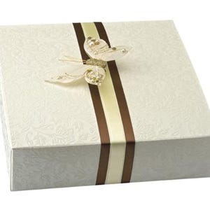 Geschenkboxen und Schachteln diverse Größe und Farben