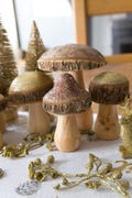 Wooden mushrooms with bark rim in four sizes - NEW now also with glitter cap
