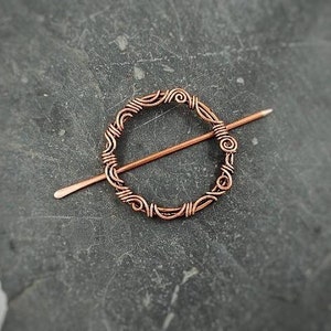 Circular hair pin for thick or fine hair, copper hair clip with filigrees