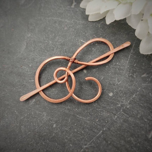 Copper wire hair clip for fine or thick hair, hair claw clip for women, Celtic hair barrette gift for her.