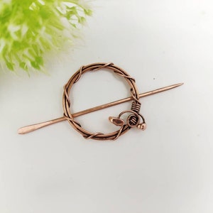 Circle hair clip on celtic style, copper hair jewelry with metal chips, hair slide  for women handmade gift for her