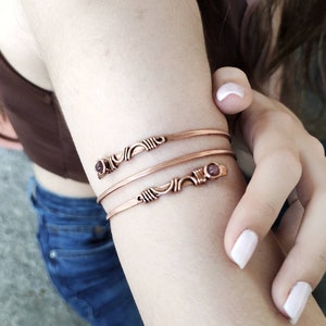 Gemstone upper arm cuff on copper wire, Greek jewelry upper arm bracelet for summer, brass or silver armlet