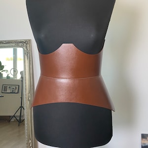OUTLET - XS size XO Brown Leather Corset, Hourglass wide belt, Plain leather belt hips and waist, curved leather wide Corset