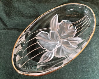 Mikasa Studio Nova Crystal Frosted Iris Candy Dish with Gold Trim