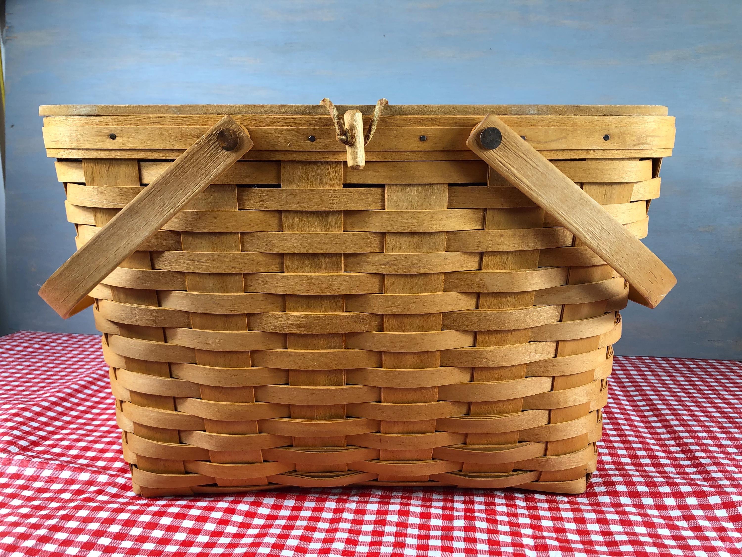 Lg Picnic Basket Vintage 1999 Longaberger With Riser & Protector