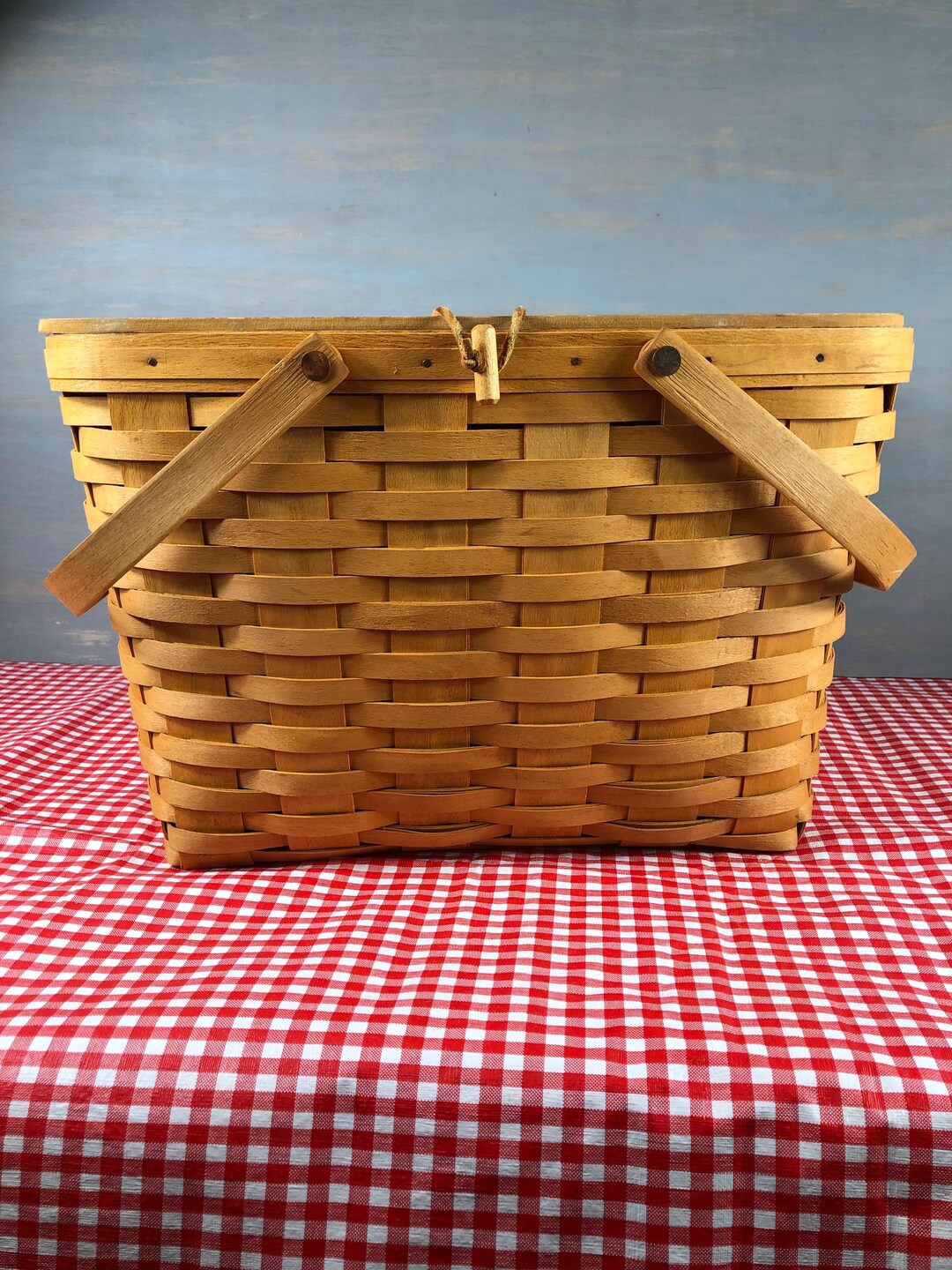 longaberger アメリカ製ヴィンテージオーブンベーカー Lg Picnic Basket Vintage 1999 Longaberger With Riser & Protector
