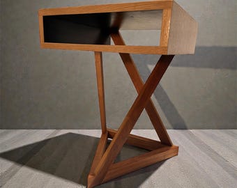 Bijzettafeltje: uniek (wit eiken en kersen)