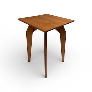 Beistelltisch aus massivem Kirschbaum Bild 1