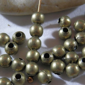 50pcs 4mm Smooth Bronze Spacer Beads Small Spacer Beads Seamless Spacer Beads Round Spacer Bead Jewelry Making Beading Supplies DIY Supplies