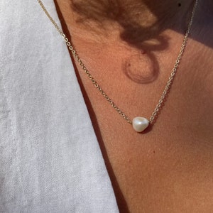 SWEET WATER PEARL necklace gold, handmade