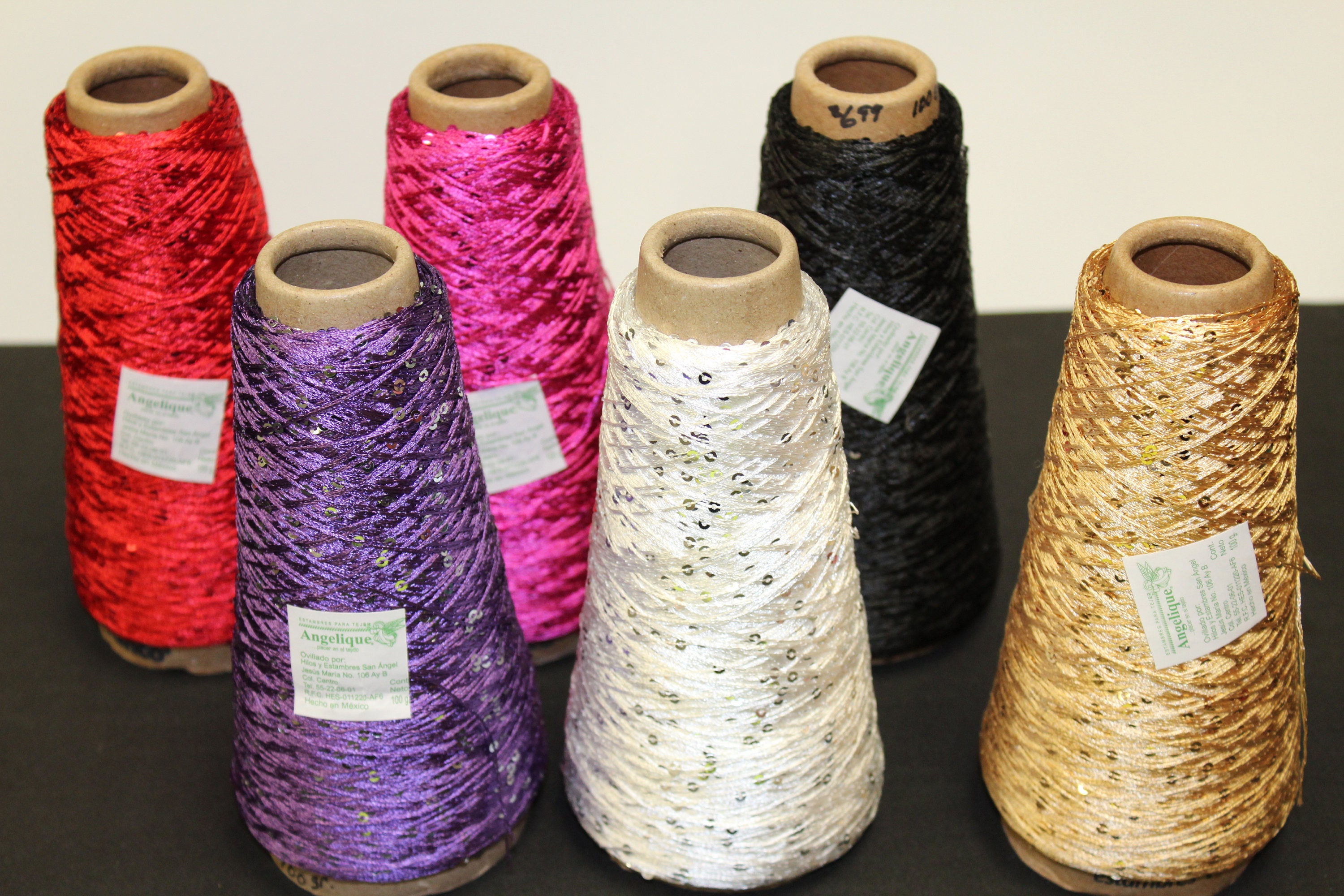 Hilo De Lentejuela Cono De 100gr Varios Colores. Sequin Crochet Thread  Various Colors 100grs Cone -  Israel