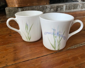 Corning Tea/Coffee mugs made in the USA, Iris pattern made in the 1980’s microwave safe. Lavender Iris Flower on white background holds 8oz