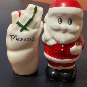 Vintage Santa Packages salt and pepper shaker - vintage 1960’s Christmas kitch