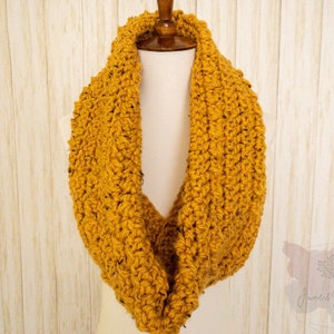 Yellow Tweed Crochet Infinity Scarf, Dark Yellow Infinity Scarf, Marigold Circle Scarf, Oversized Gold Infinity Scarf, Golden Honey Scarf