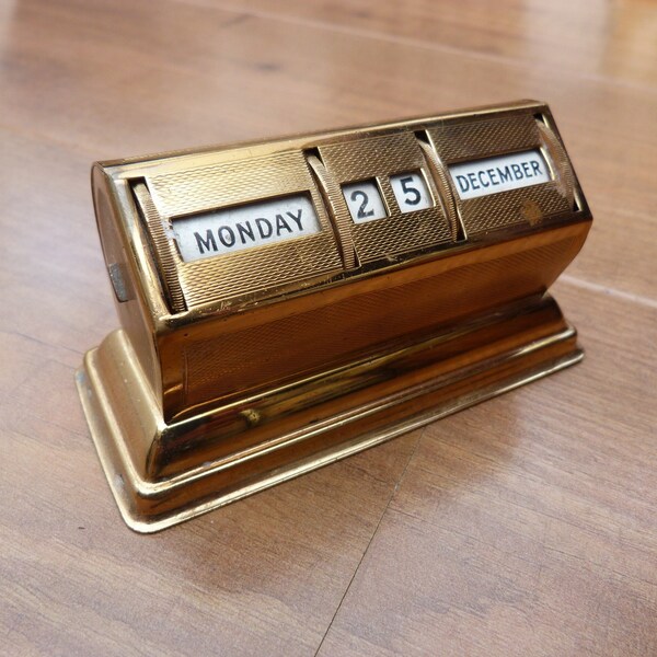 Desk Calendar - Etsy
