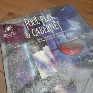 Puzzle mystère scellé Foul Play et Cabernet Histoire de puzzle de 1000 pièces par Henry Slesar. Puzzle Bepuzzled inutilisé nouveau vieux stock image 1